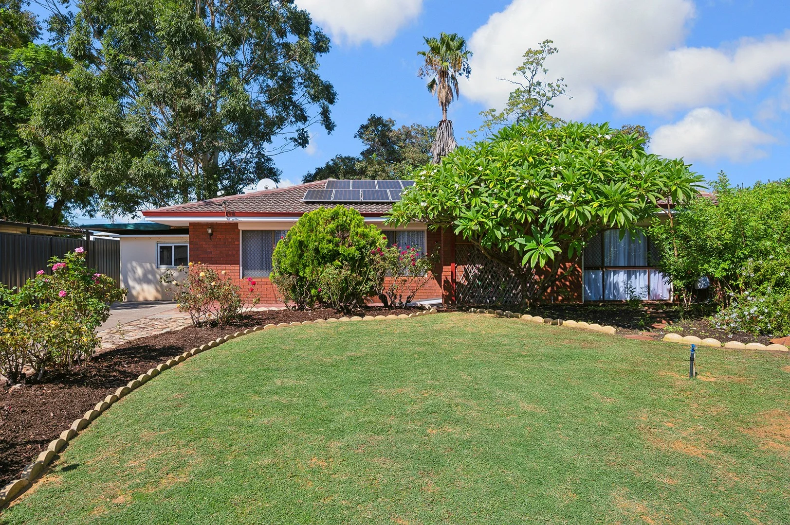 6 Napean Place, Armadale WA 6112