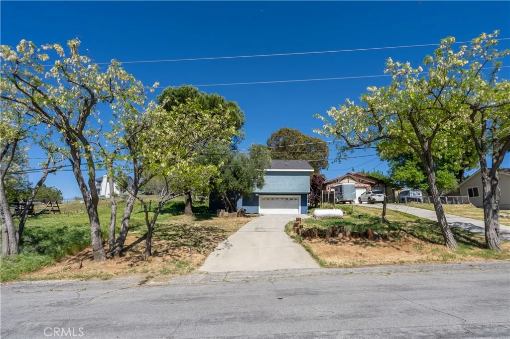Additional image 2 of 42640 Ranch Club Rd, Lake Hughes, CA 93532