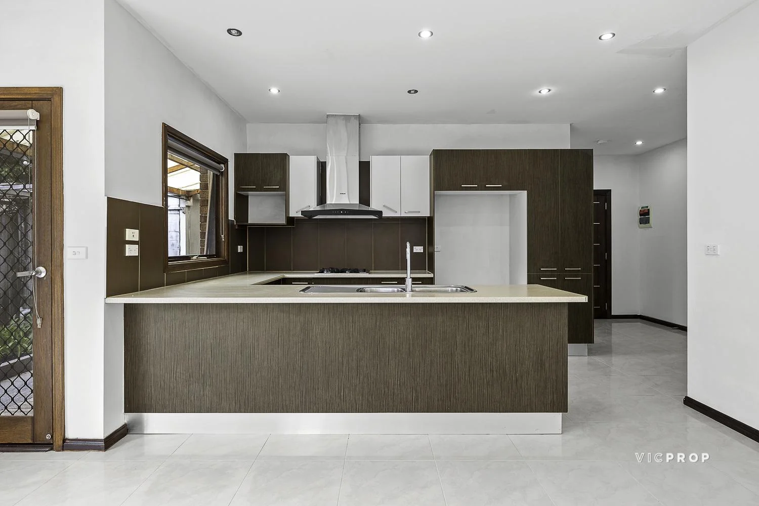 Additional image 4 of 2/96 Heyington Avenue, Thomastown VIC 3074