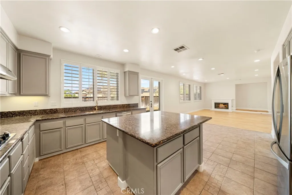 Additional image 8 of 25122 Cliffrose St, Corona, CA 92883
