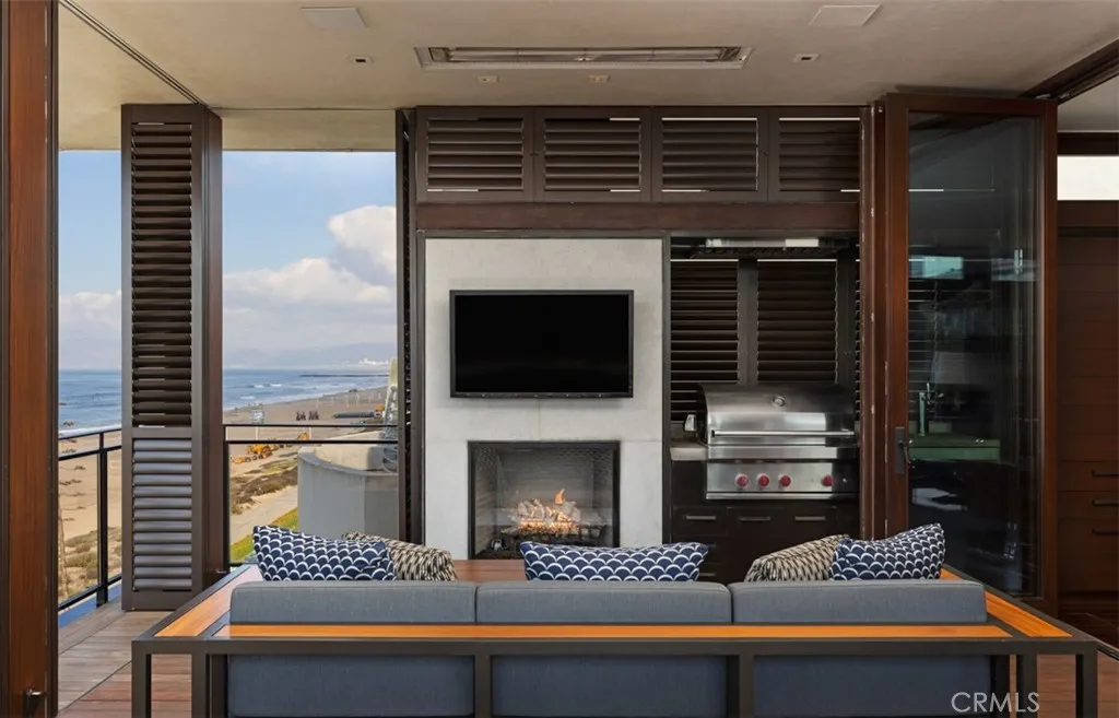 Additional image 39 of 3216 The Strand, Manhattan Beach, CA 90266