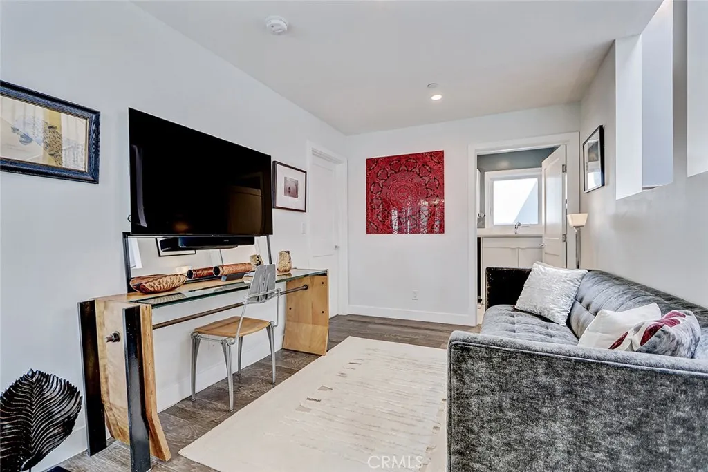 Additional image 86 of 1074 7th St, Hermosa Beach, CA 90254