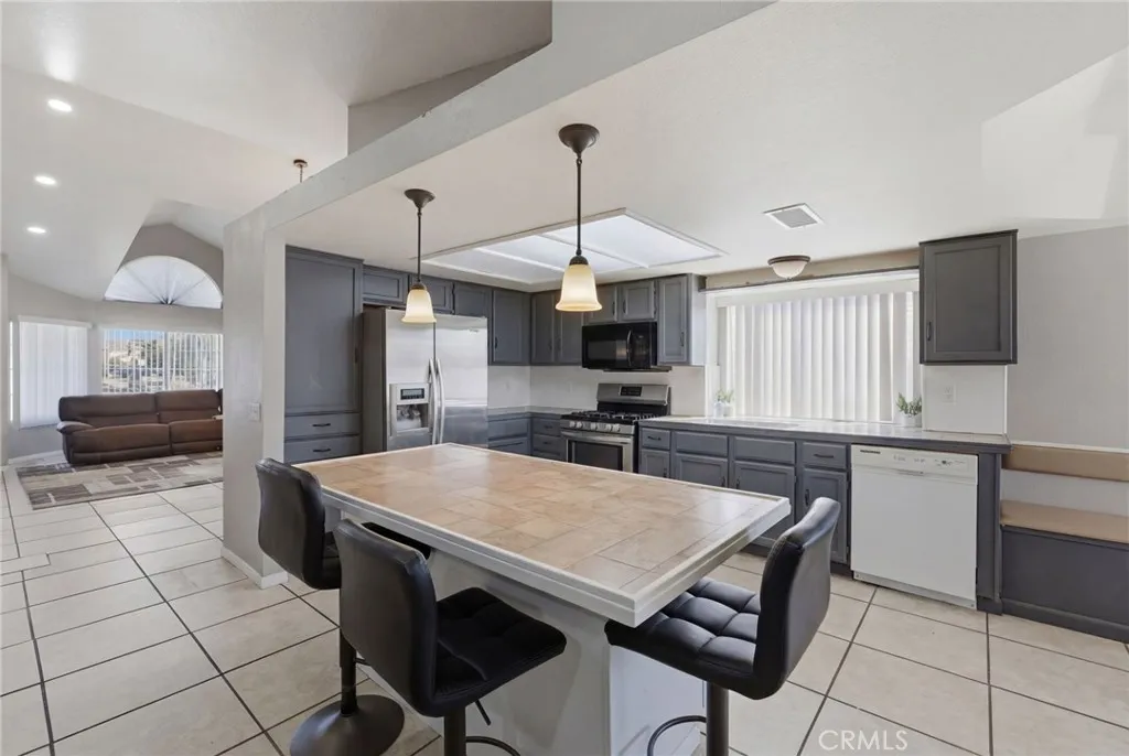 Additional image 7 of 16488 Mountain Street, Lake Elsinore, CA 92530