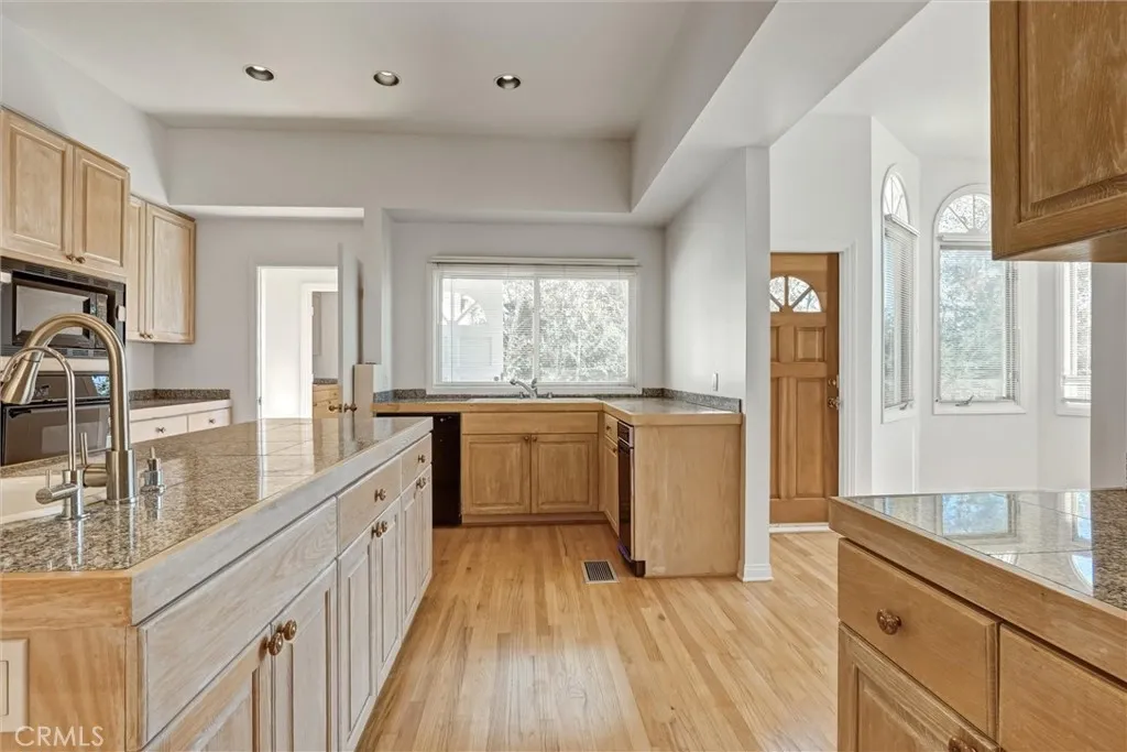 Additional image 19 of 12134 Lawler St, Los Angeles, CA 90066