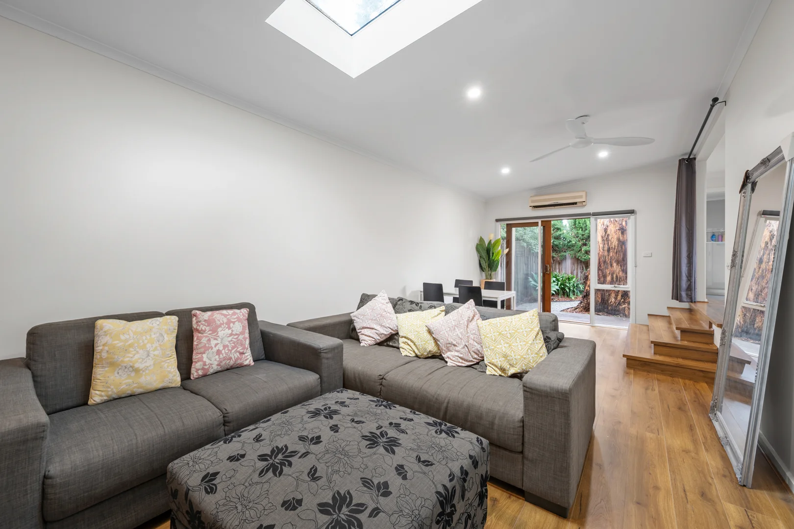 Additional image 2 of 2/22 Panorama Avenue, Lower Plenty VIC 3093