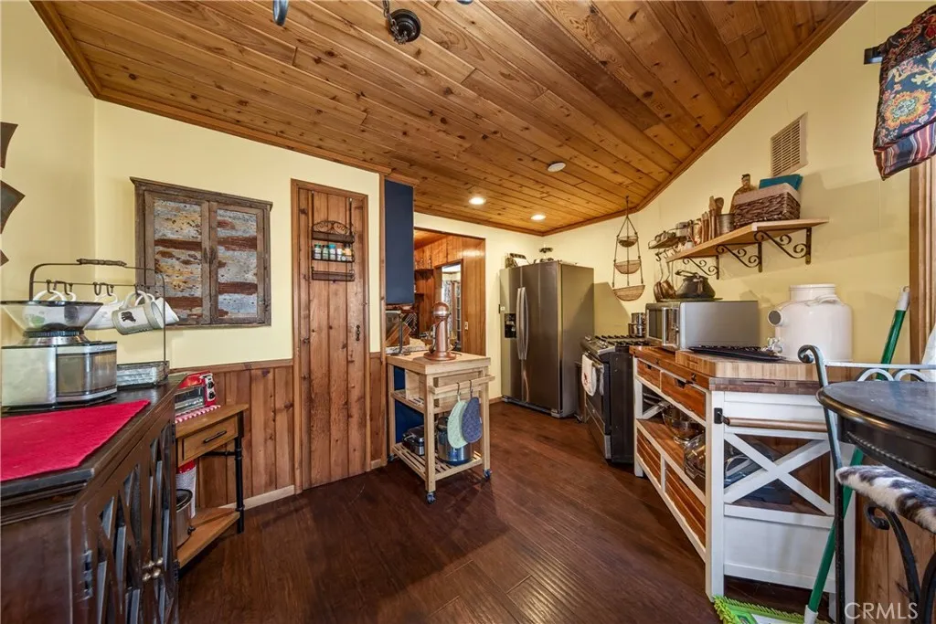 Additional image 35 of 500 W North Shore, Big Bear City, CA 92314