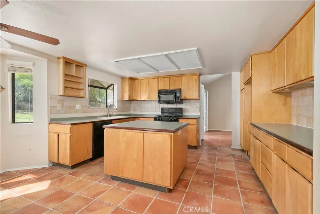 Additional image 68 of 1703 Ridge View Dr, Colton, CA 92324