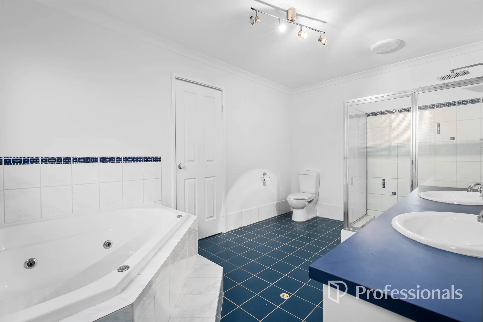 Additional image 19 of 6 Knutsford Crescent, Port Kennedy WA 6172