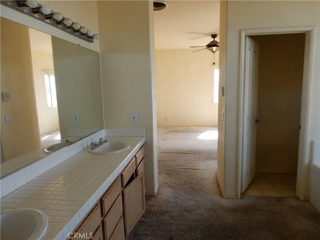 Additional image 47 of 2819 W Calle Celeste Dr, Rialto, CA 92377