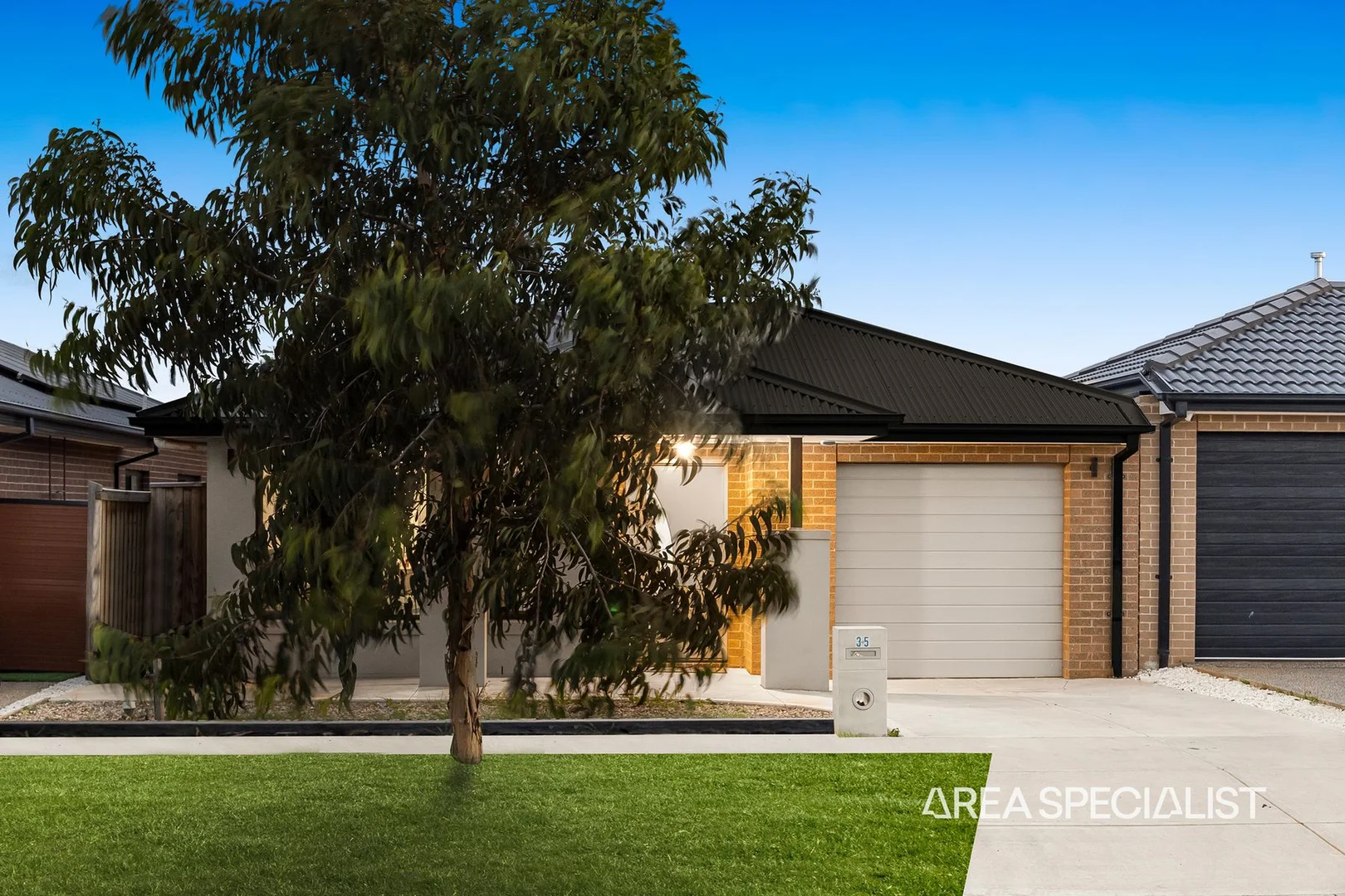 Additional image 2 of 35 Skypac Street, Weir Views VIC 3338