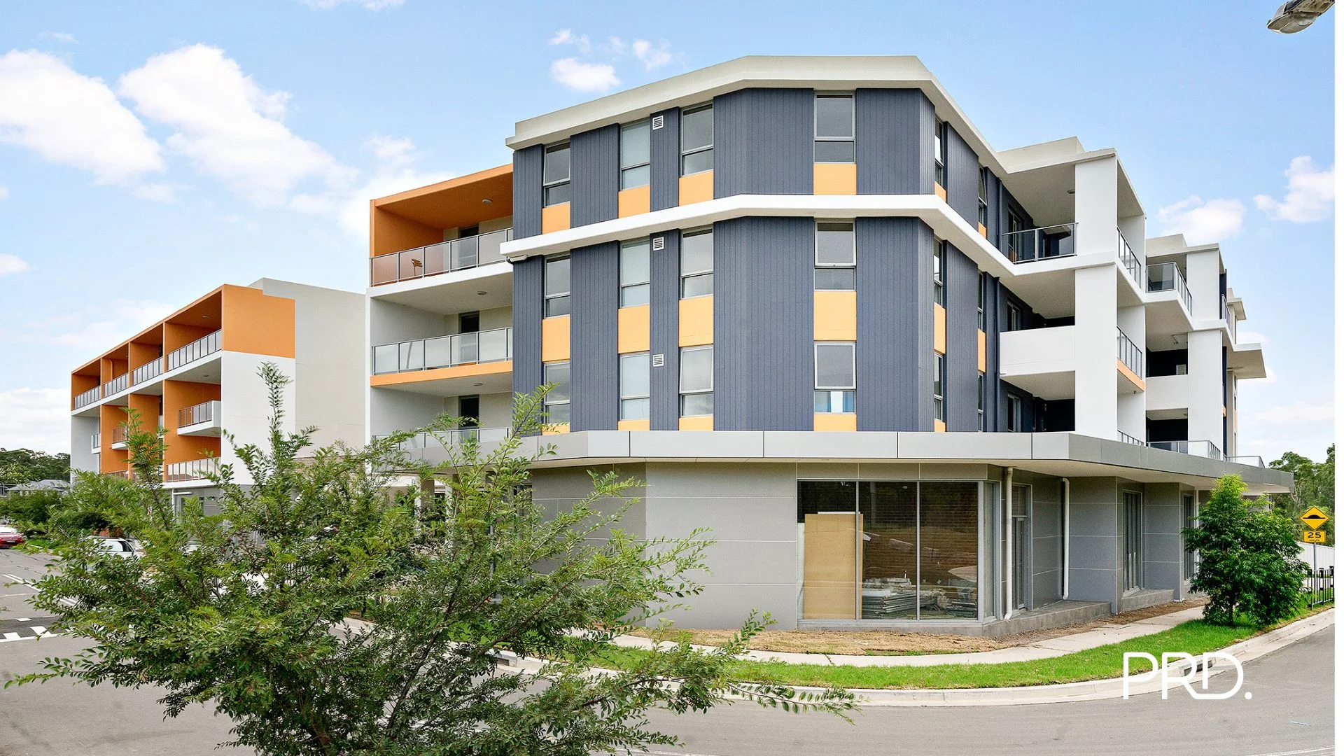 8/71 Deerubbin Dr, Glenmore Park NSW 2745