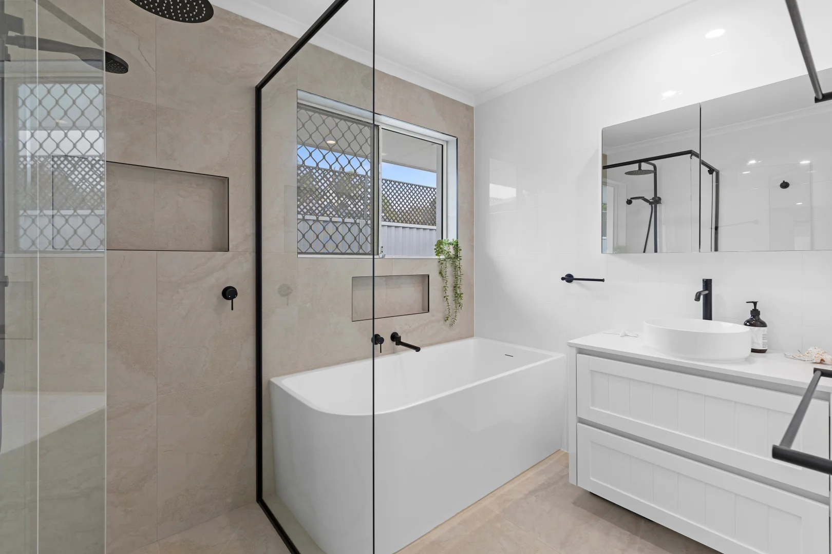 Additional image 4 of 92 Cassowary Drive, Burleigh Waters QLD 4220