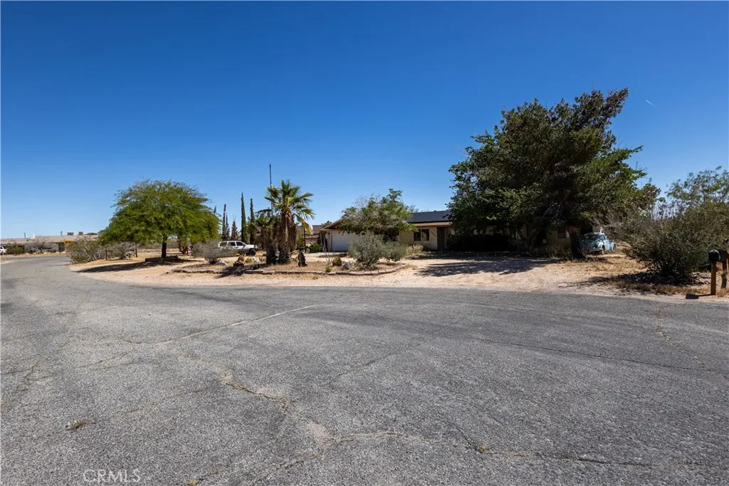 Additional image 3 of 3809 Hanford Ave, Yucca Valley, CA 92284
