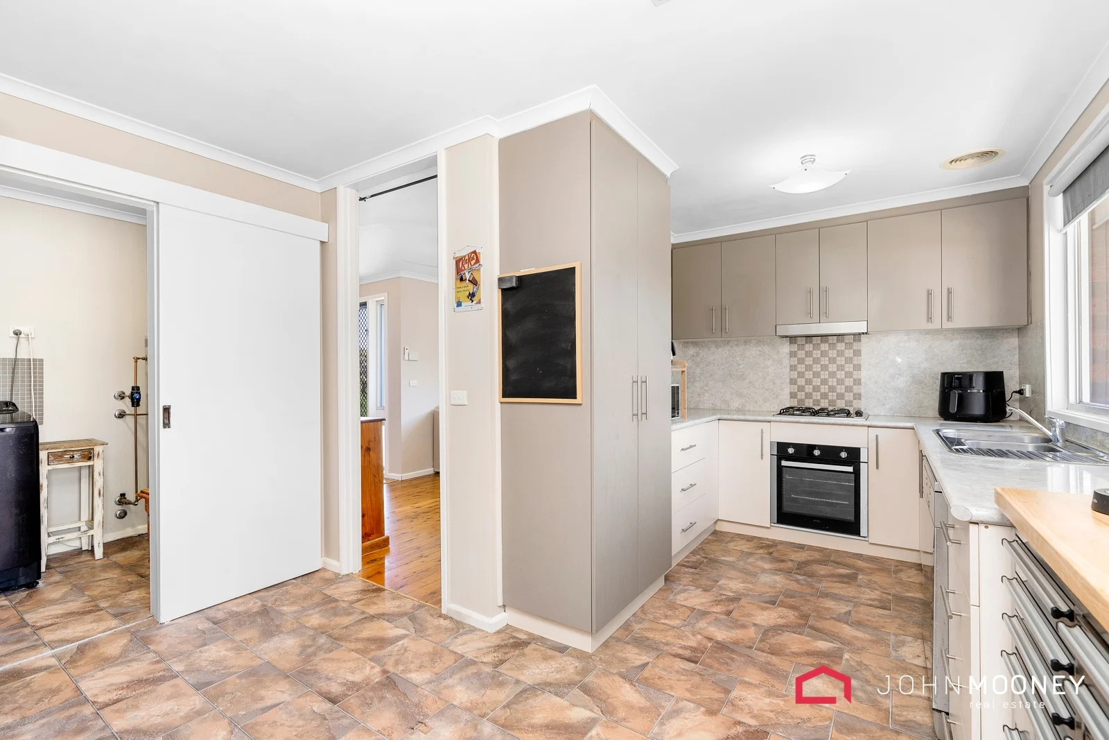 Additional image 10 of 42 Elizabeth Avenue, Forest Hill NSW 2651