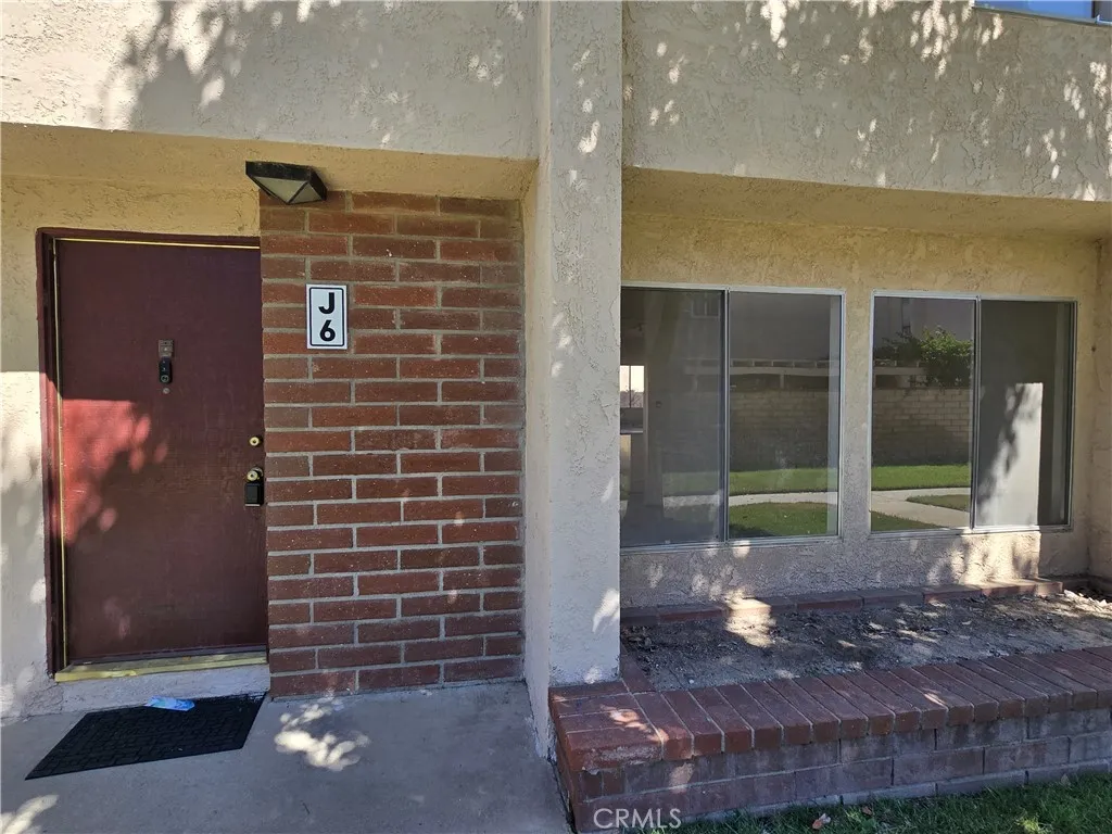 Additional image 40 of 700 W La Veta Ave Unit J6, Orange, CA 92868