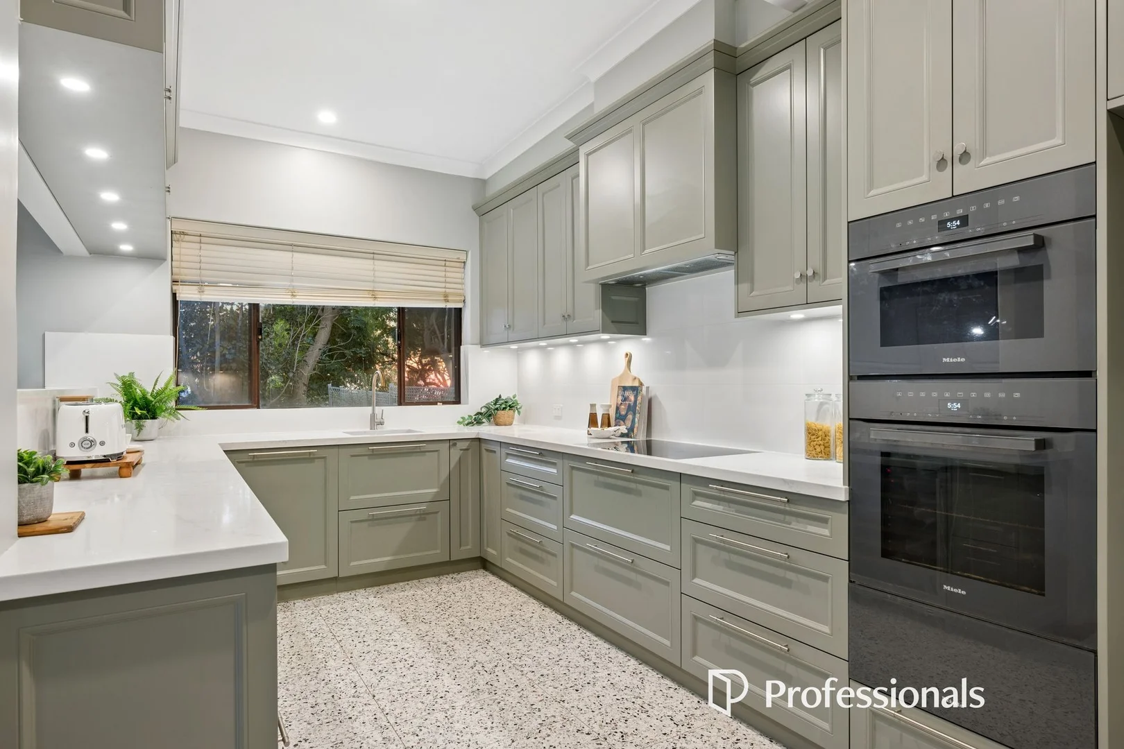Additional image 15 of 1 High Peak Place, Lesmurdie WA 6076