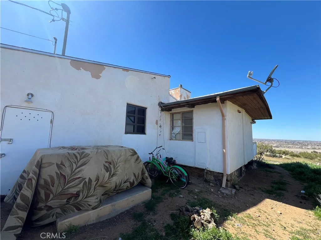 20474 Gemmill Rd, Apple Valley, CA 92308 photo 3