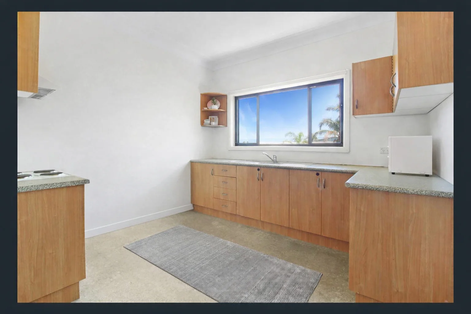 Additional image 6 of 4 Lake Heights Rd, Lake Heights NSW 2502