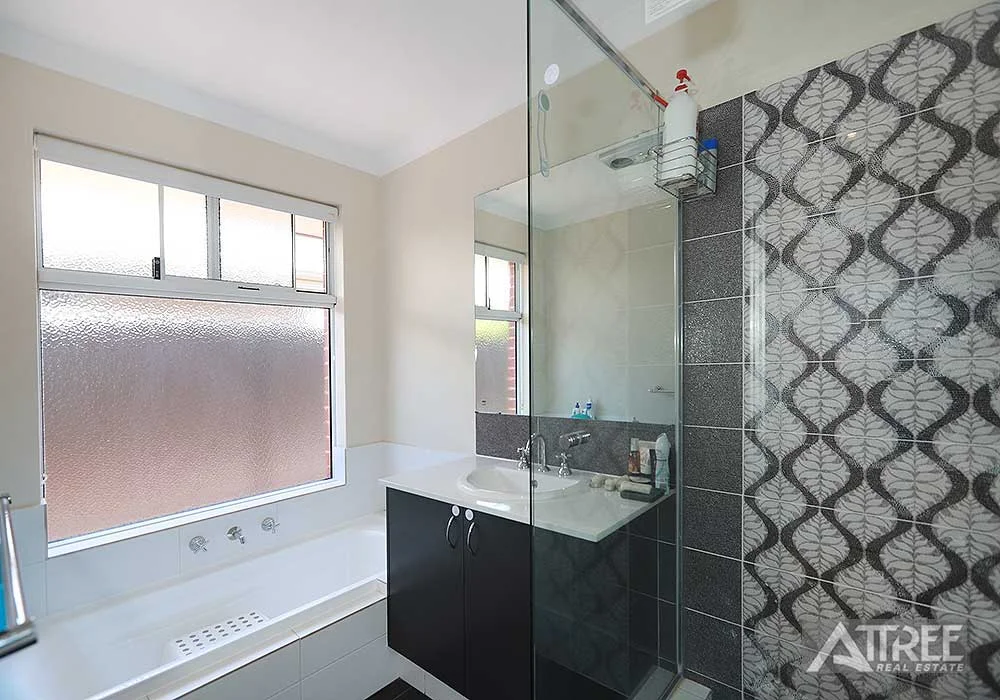Additional image 19 of 100 Dovedale Street, Harrisdale WA 6112