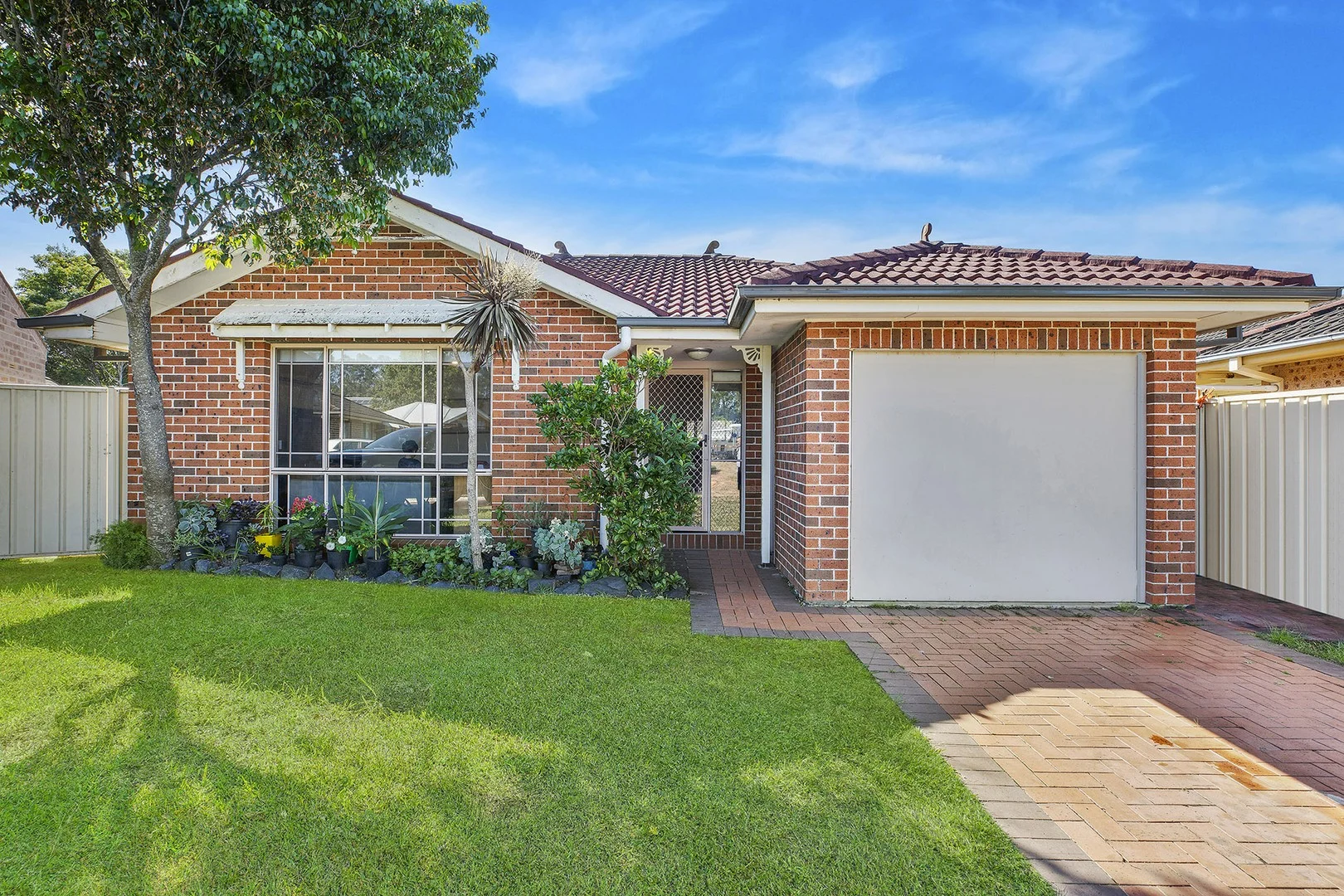 6 Clyde Close, Bateau Bay NSW 2261