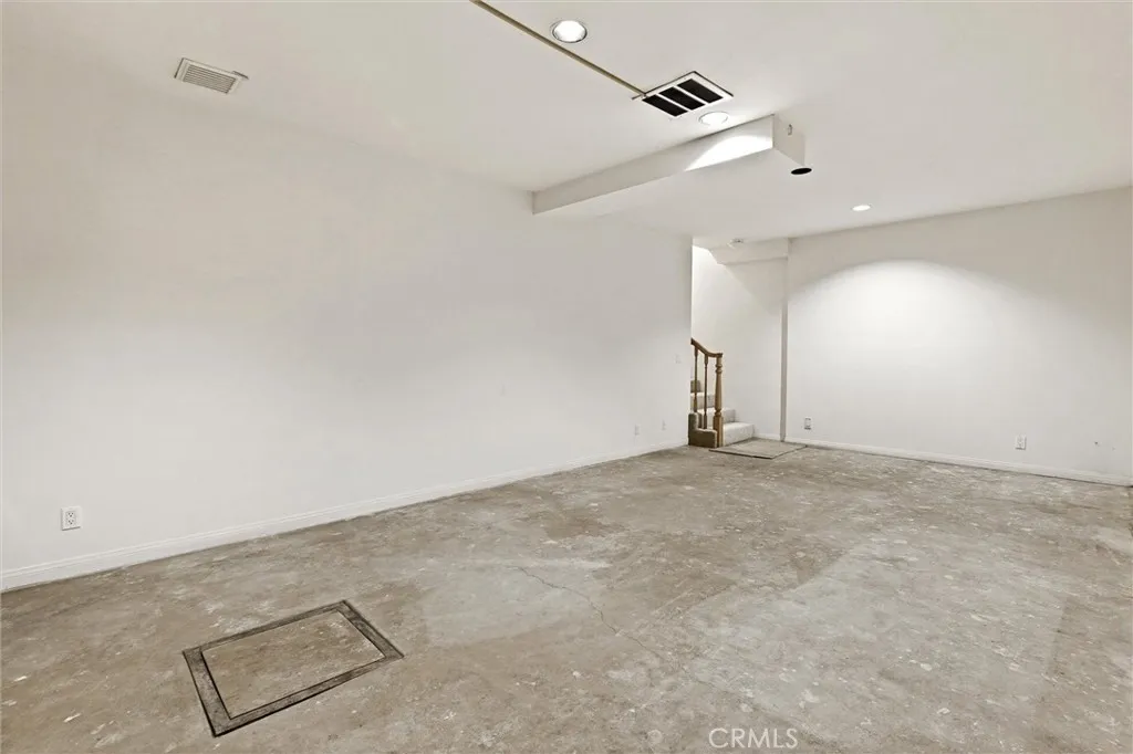 Additional image 50 of 12134 Lawler St, Los Angeles, CA 90066
