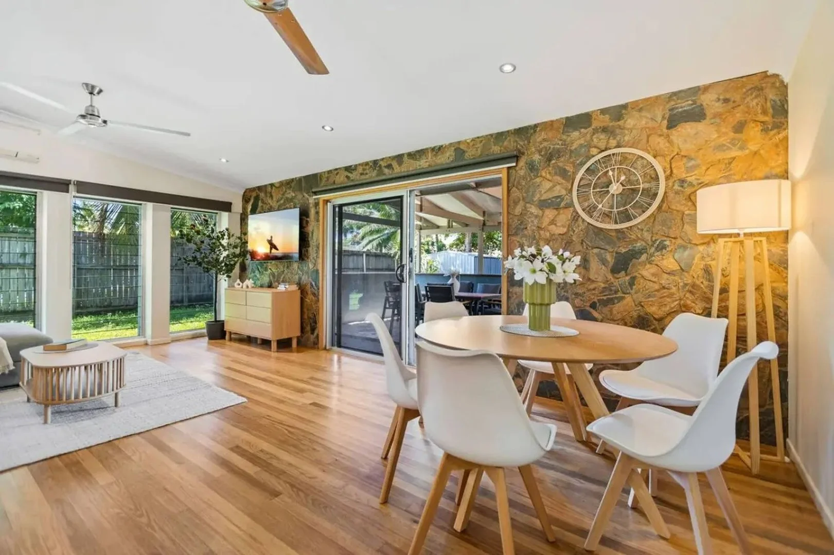 7 Cassia Street, Holloways Beach QLD 4878