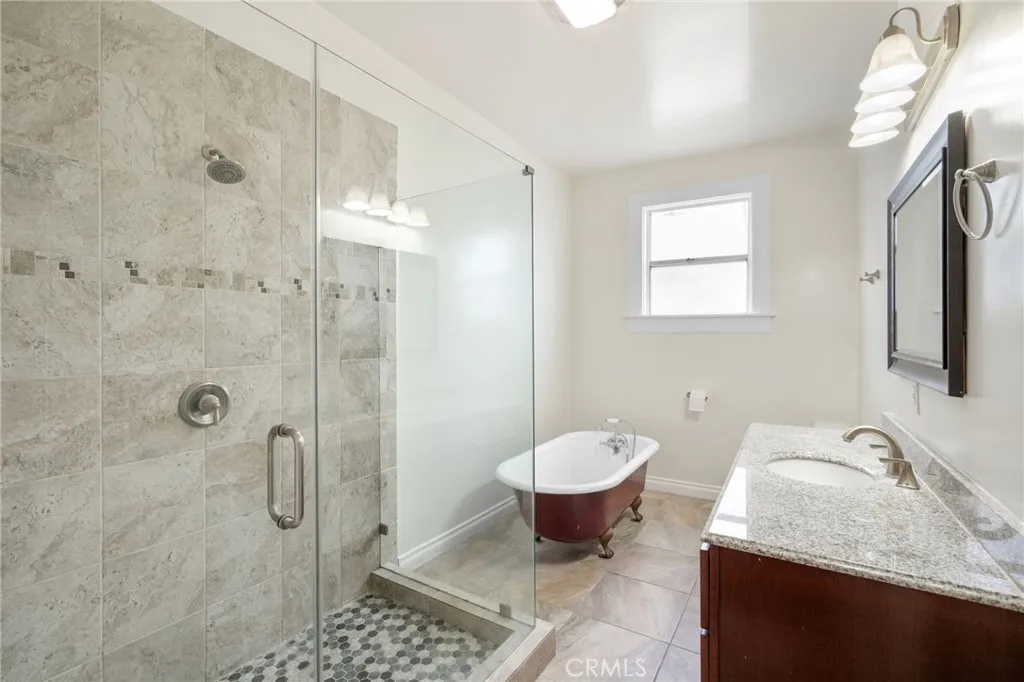 Additional image 67 of 1598 W 36th Place, Los Angeles, CA 90018