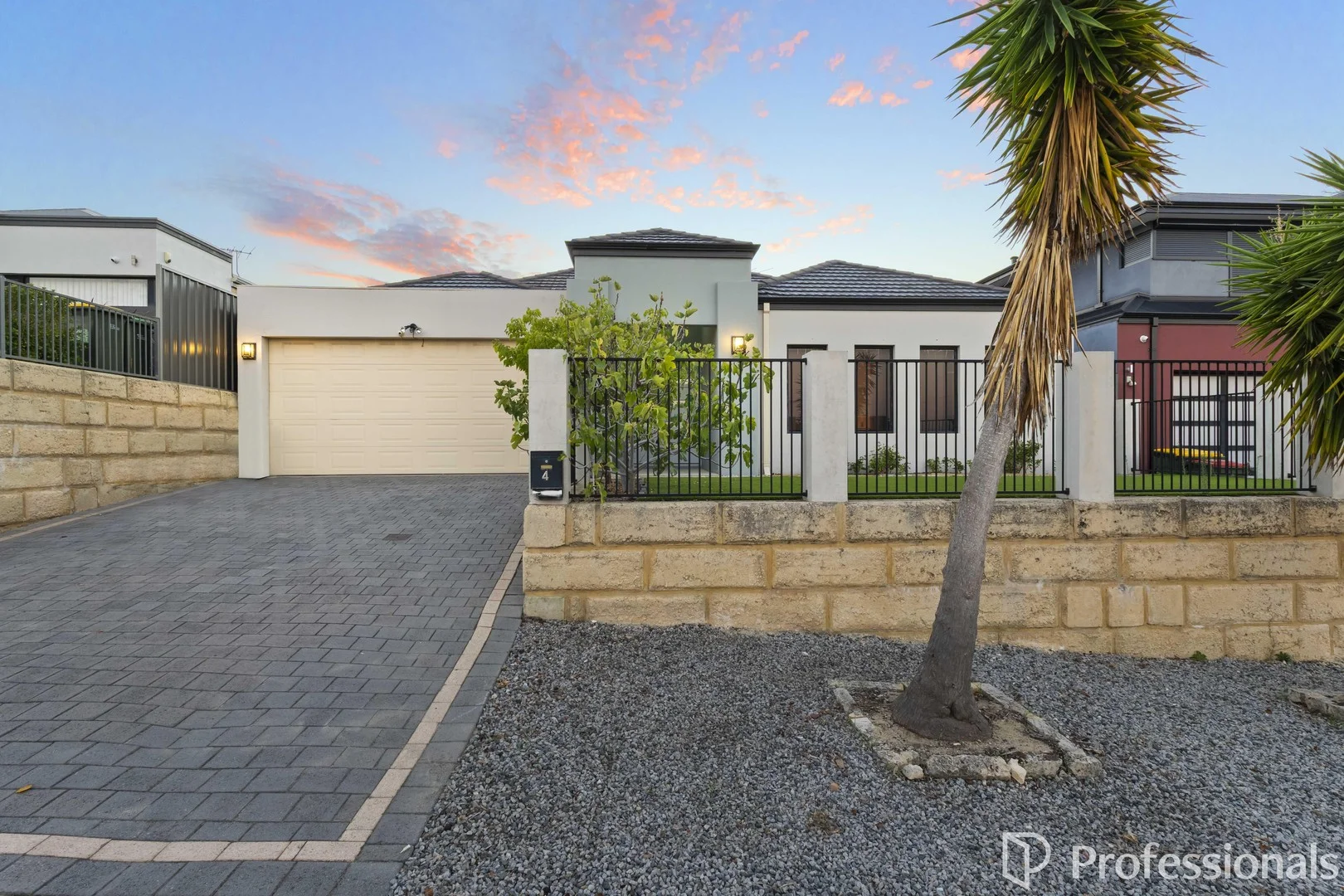4 Elmdon Link, Landsdale WA 6065 photo 2
