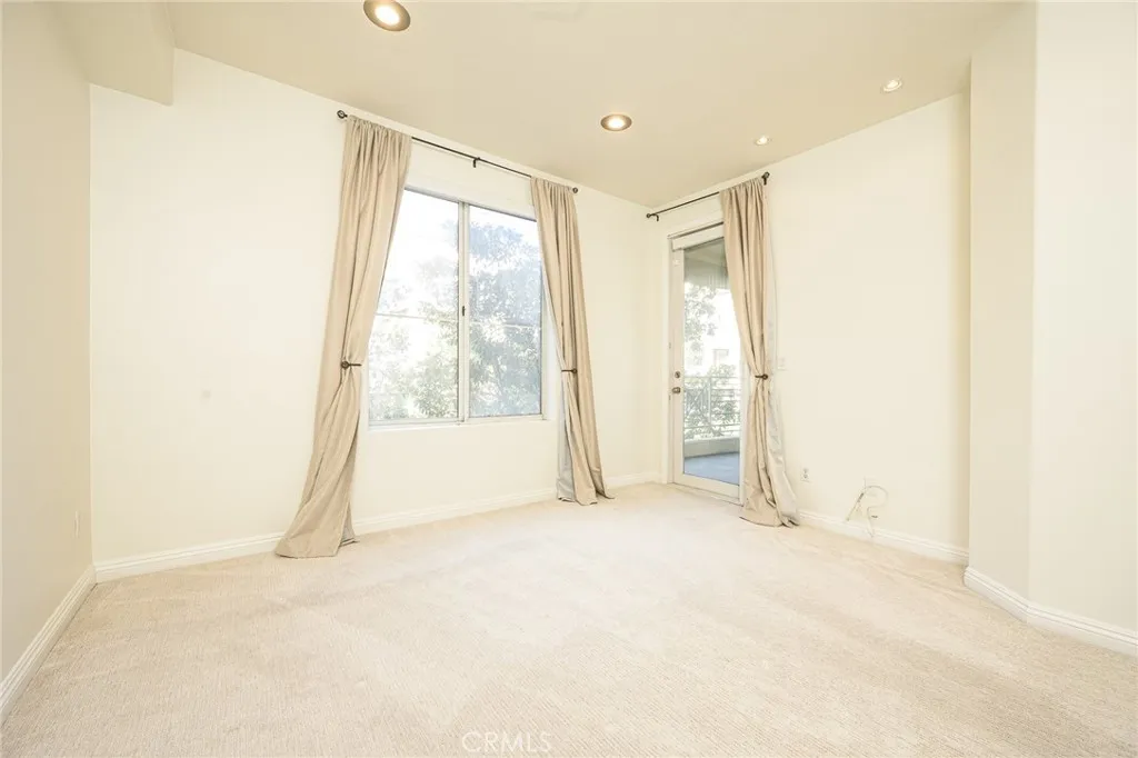 Additional image 20 of 2233 Martin Unit 311, Irvine, CA 92612
