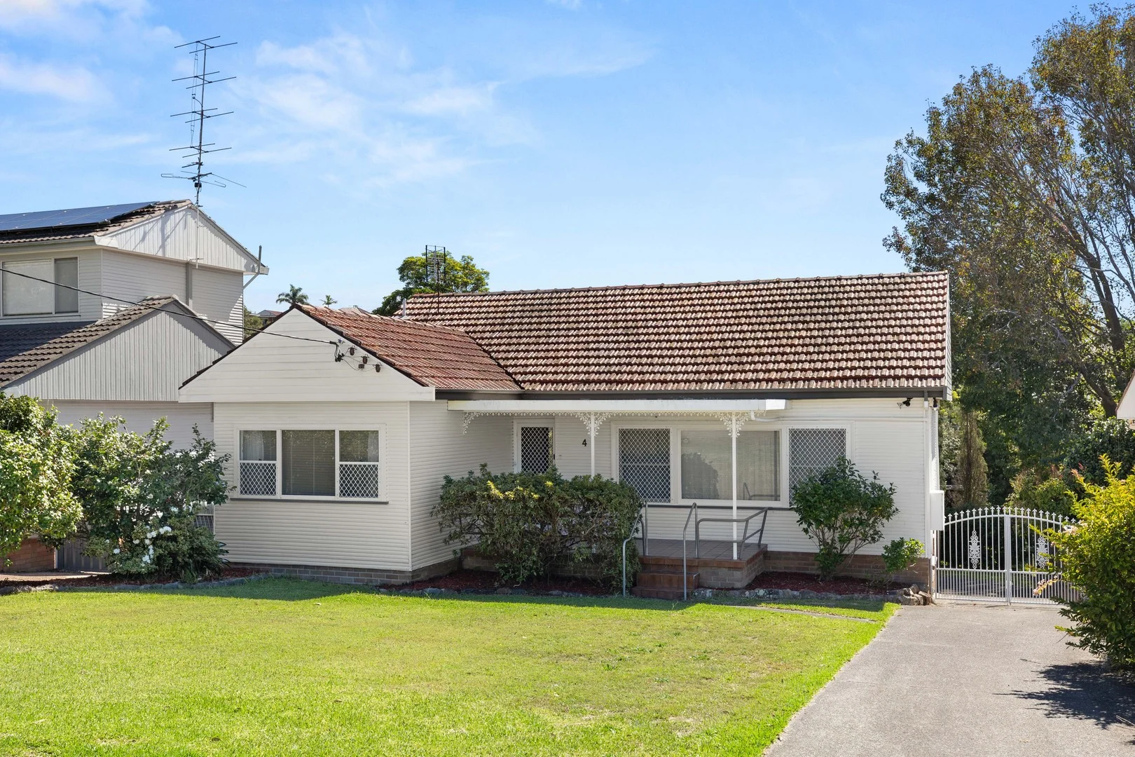 4 Tirriki Street, Charlestown NSW 2290