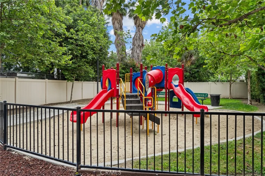 Additional image 28 of 14840 Maple Ter, Los Angeles, CA 91402