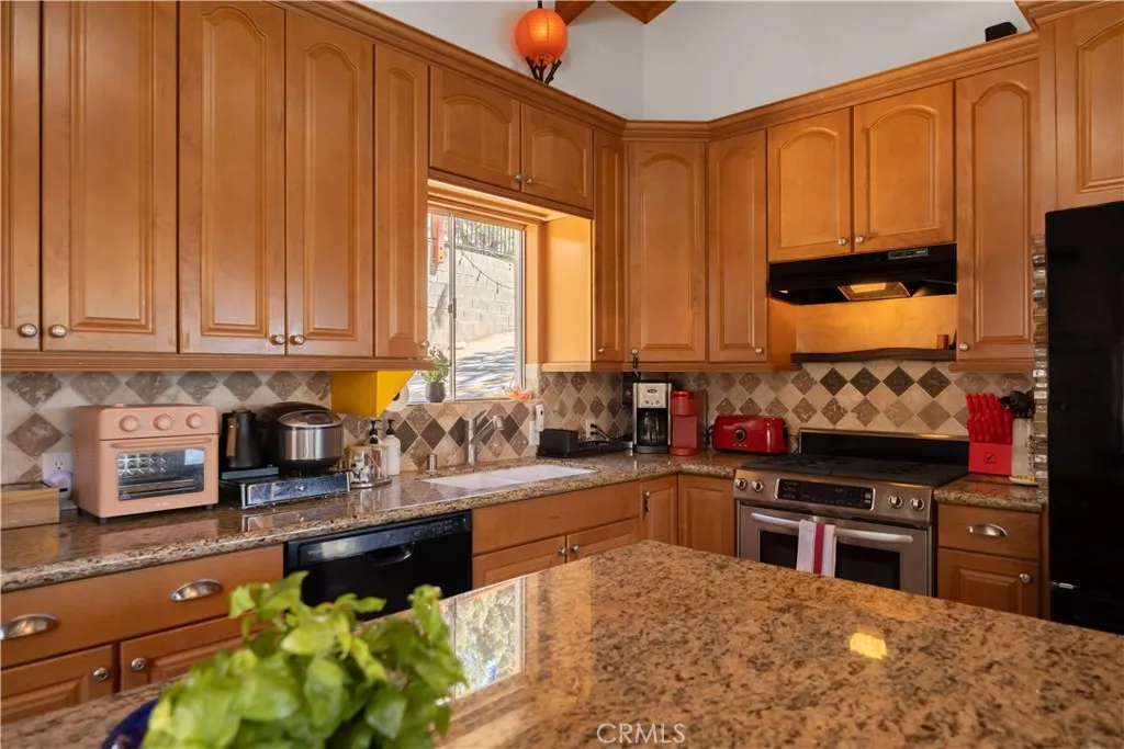 Additional image 56 of 39563 Raccoon Drive, Fawnskin, CA 92333