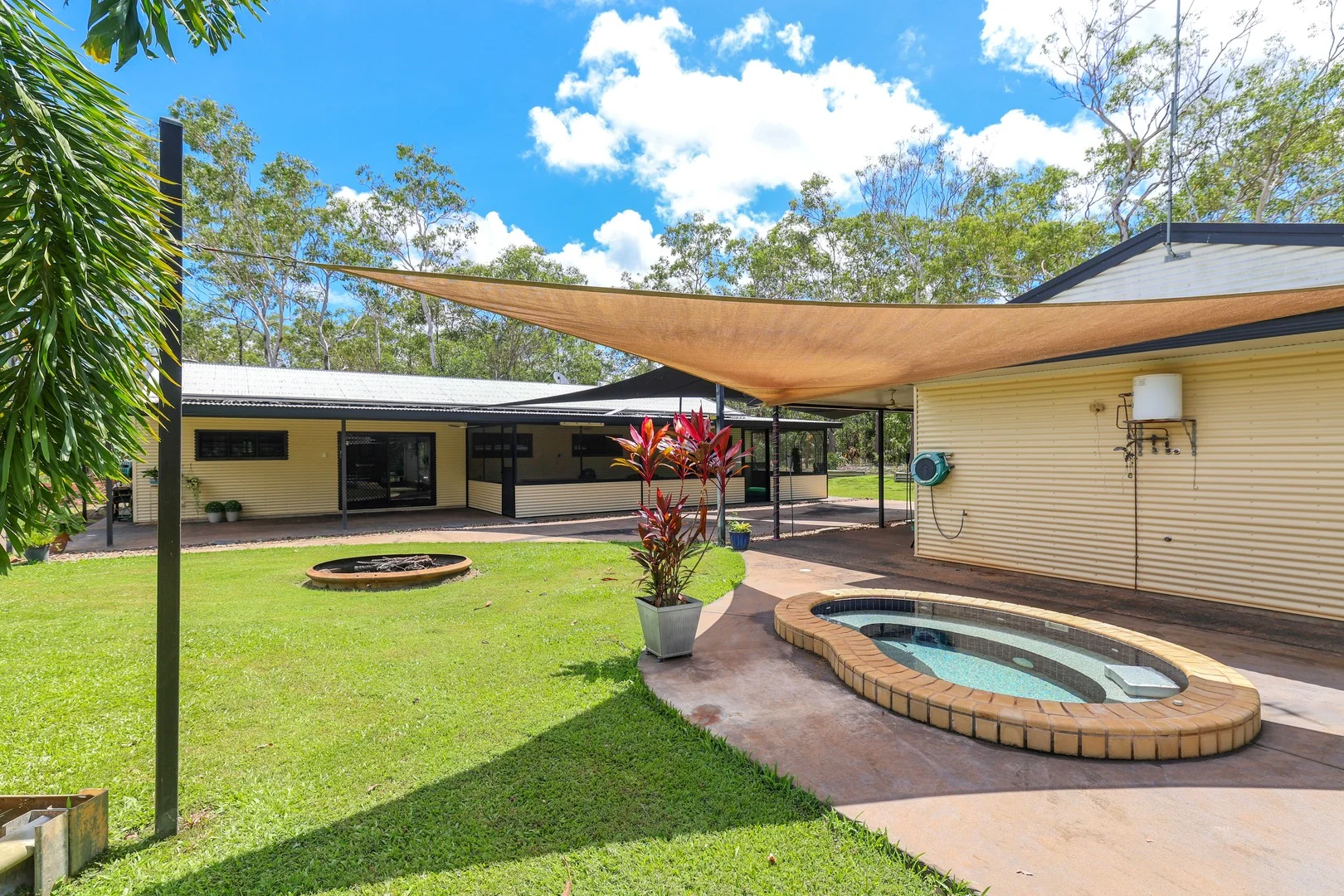 46 Mckinlay Road, Herbert NT 0836