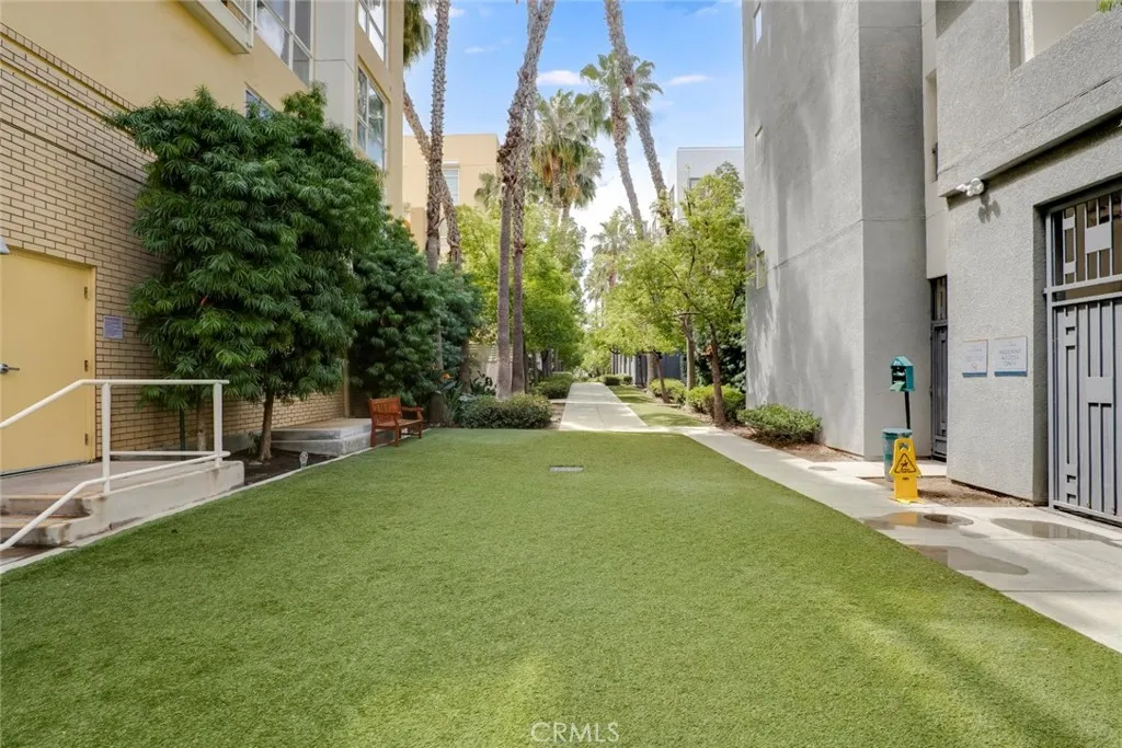 Additional image 40 of 21301 Erwin Street Unit 228, Woodland Hills, CA 91367