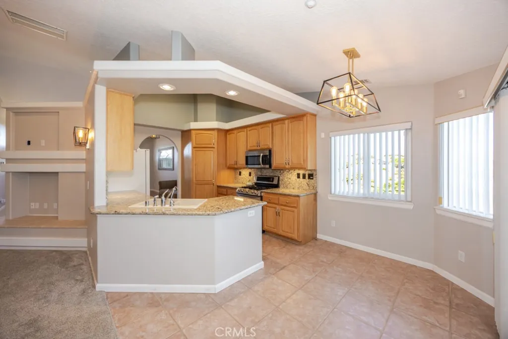 Additional image 9 of 7084 Aster Rd, Oak Hills, CA 92344