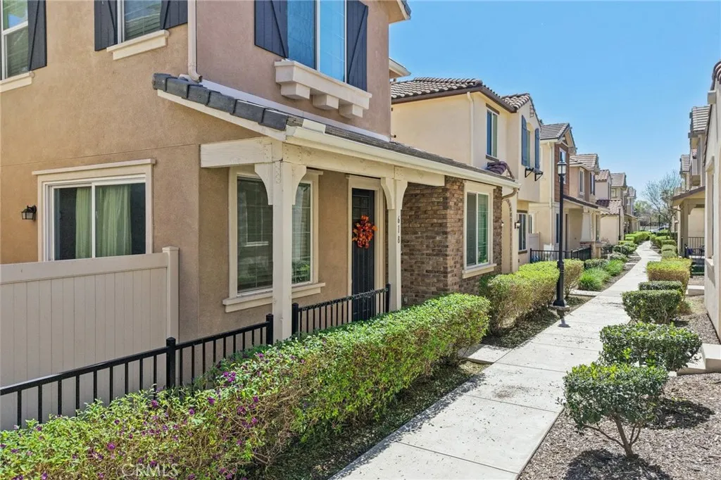 Additional image 10 of 618 S Brampton Lane, Rialto, CA 92376