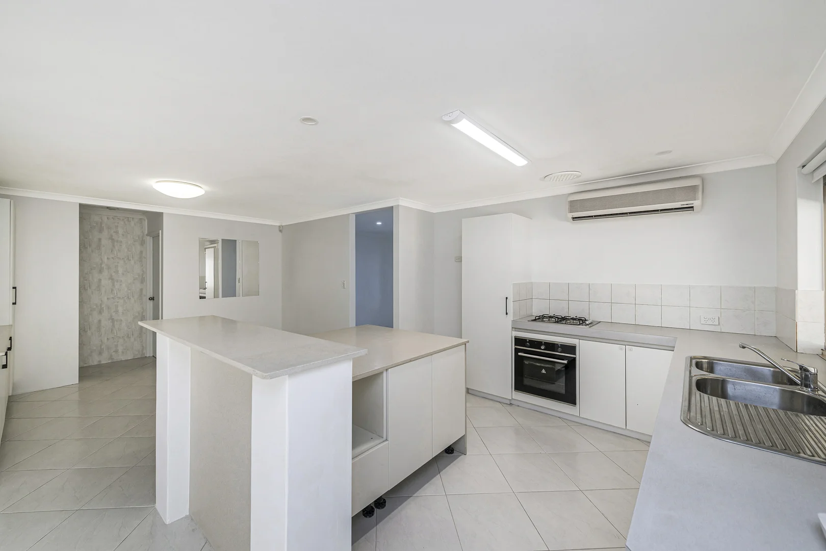 Additional image 14 of 26 Park Road, Kenwick WA 6107