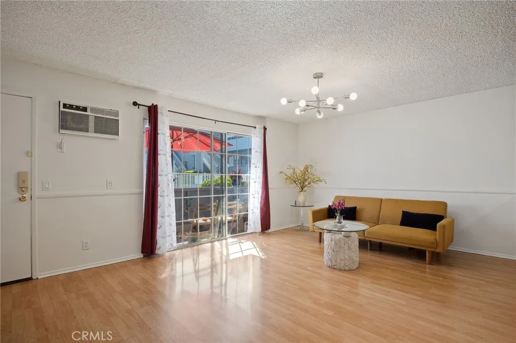 Additional image 24 of 20930 Parthenia St, Canoga Park, CA 91304