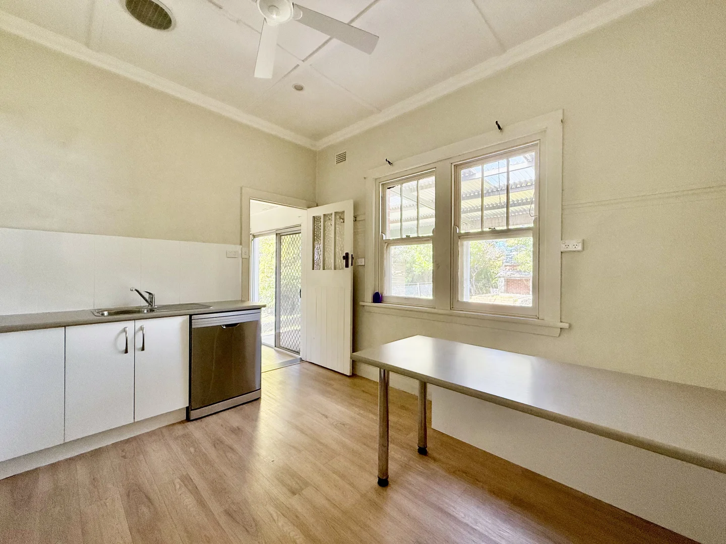 Additional image 4 of 18 Boorowa Street, Young NSW 2594