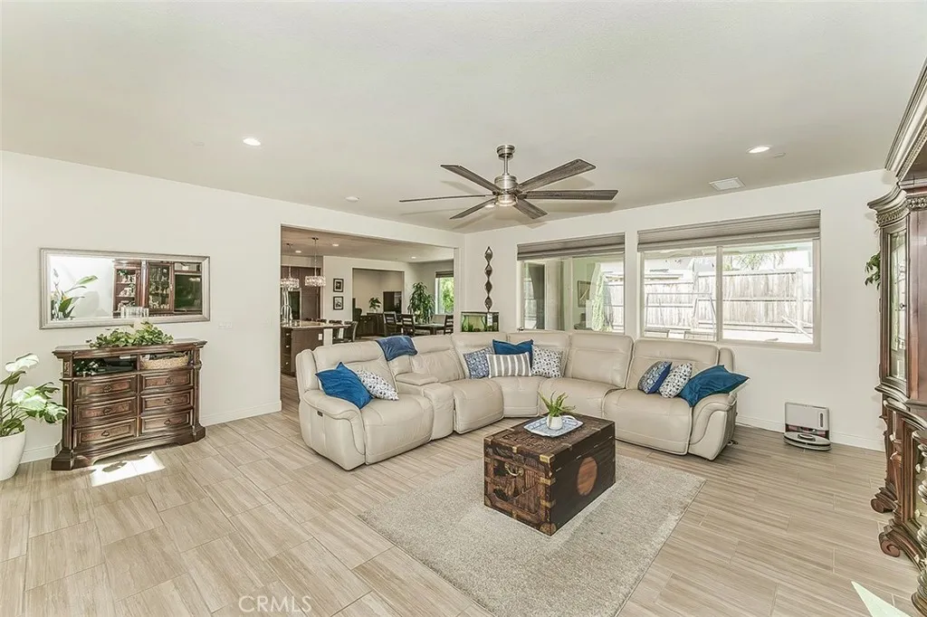Additional image 9 of 877 Treasure Hills Dr, Madera, CA 93636