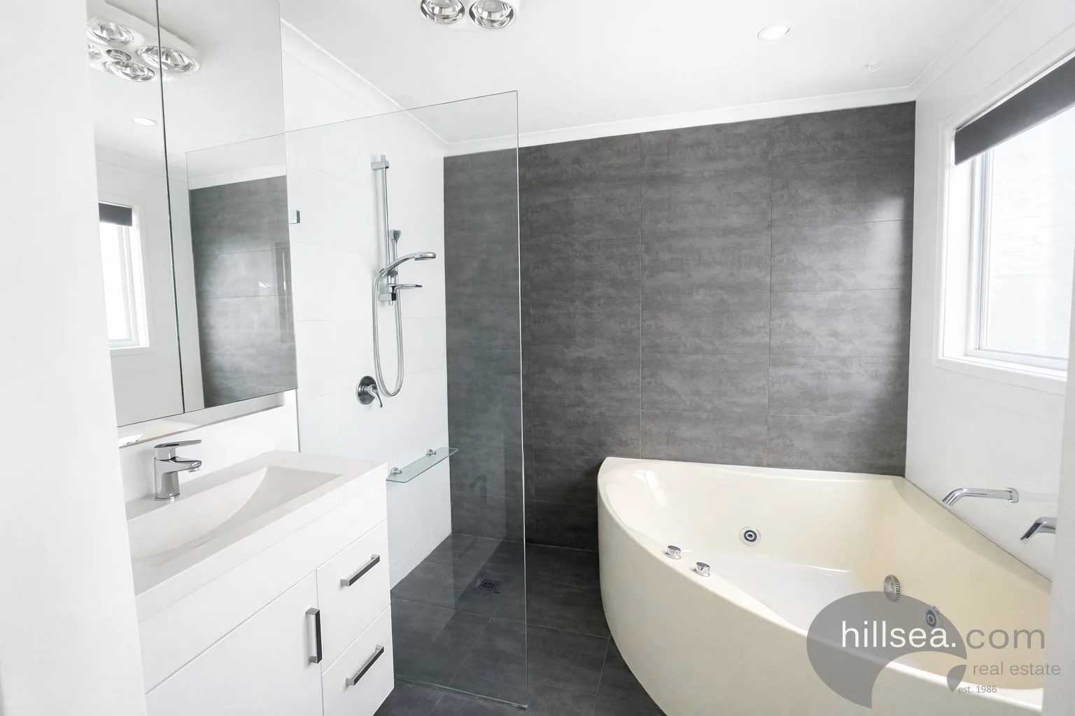 Additional image 5 of 1/8 Ash Court, Arundel QLD 4214