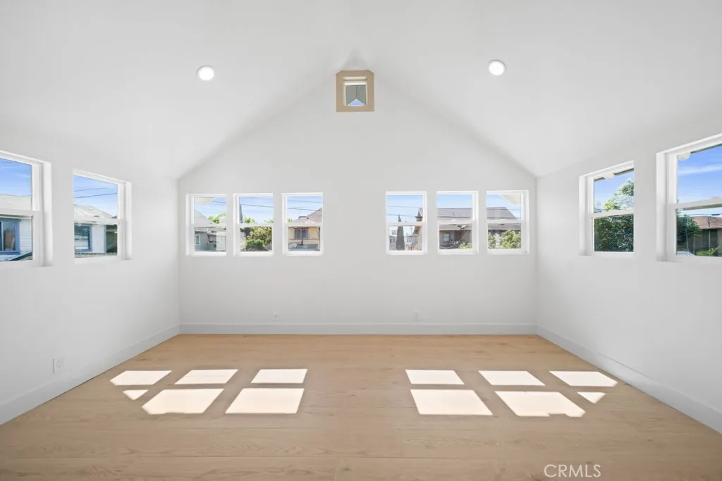 Additional image 51 of 1676 W 24th St, Los Angeles, CA 90007