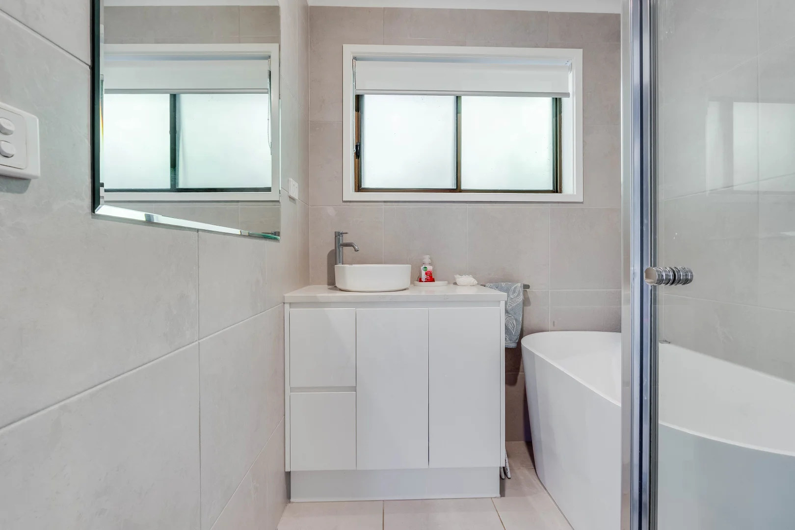 Additional image 12 of 322 Bimbadeen Avenue, East Albury NSW 2640
