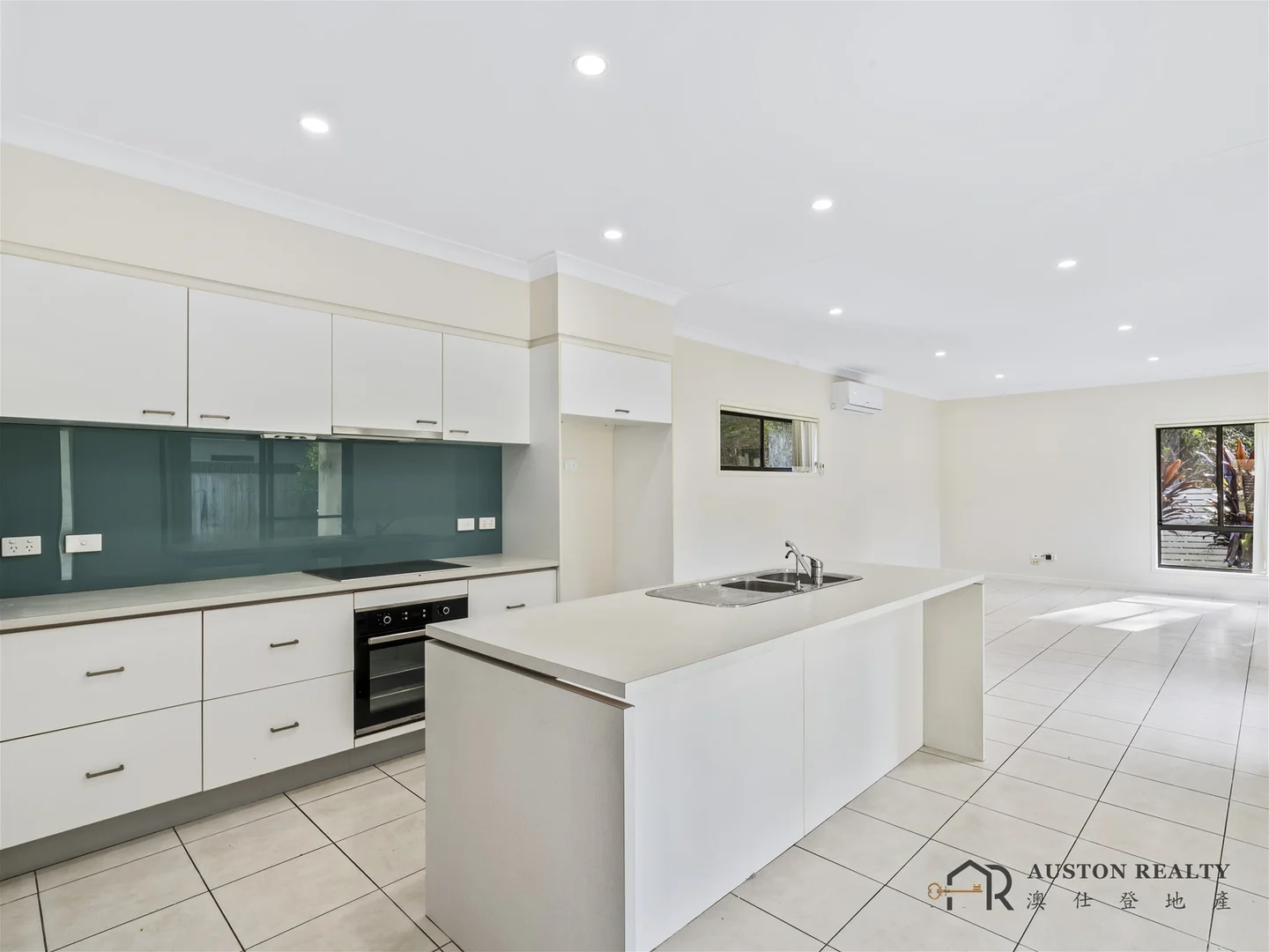 Additional image 3 of 16 LOCKWOOD PLACE, Molendinar QLD 4214