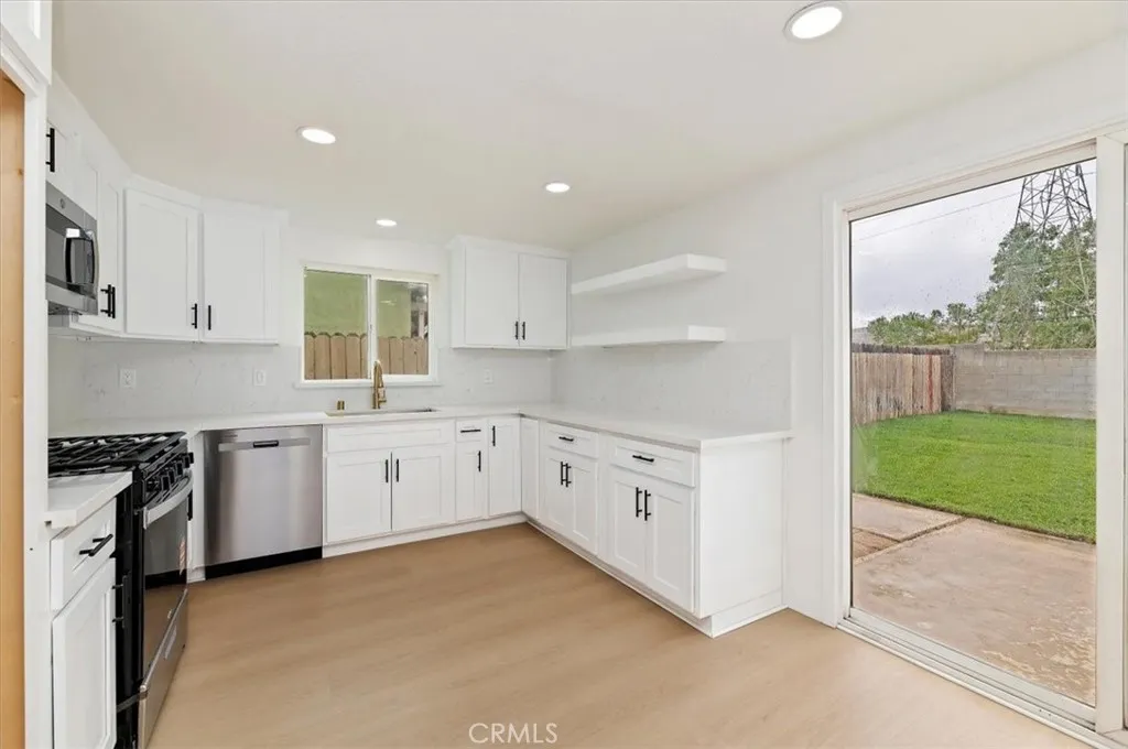 Additional image 46 of 14207 Woodland Drive, Fontana, CA 92337