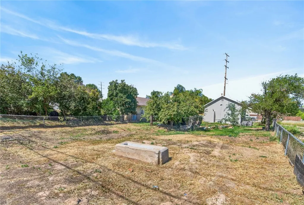 Additional image 59 of 410 W M Street, Colton, CA 92324