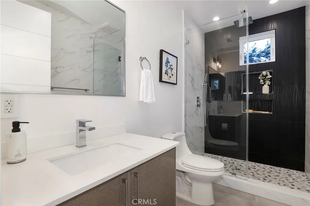 Additional image 92 of 2309 Cove Avenue, Los Angeles, CA 90039