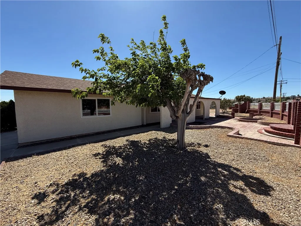 Additional image 3 of 1011 Manzanita Dr, Barstow, CA 92311