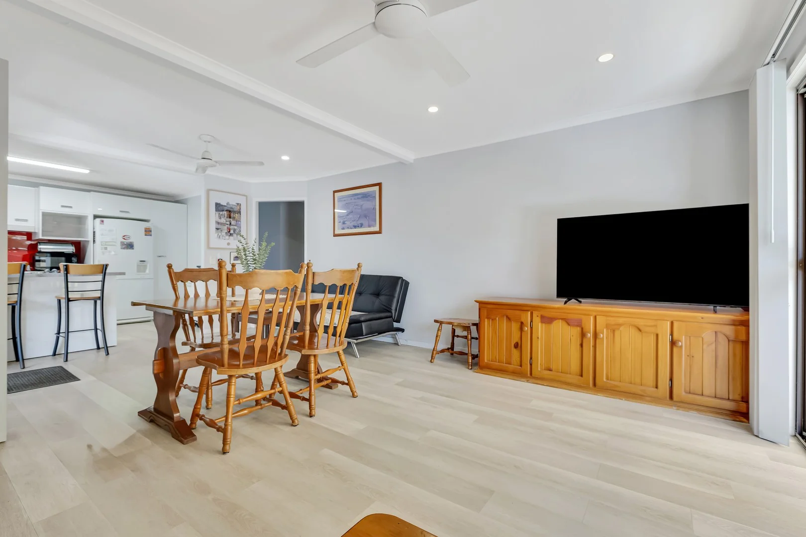 2/55 Government Road, Labrador QLD 4215 photo 4