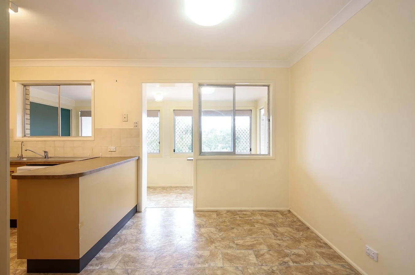 Additional image 3 of 37 Bonniebrae Street, Wynnum West QLD 4178